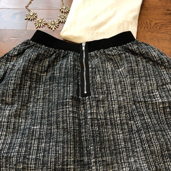 GAP skirt wth pockets. - Picture 5 of 8